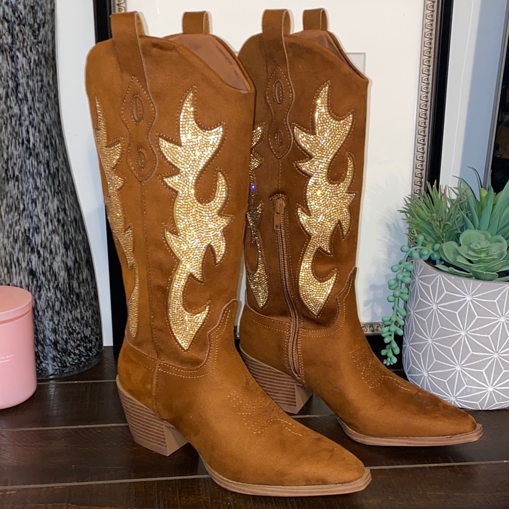 NWT!! Material Girl Brown Cowgirl Boots with Gold Accents Size 6.5